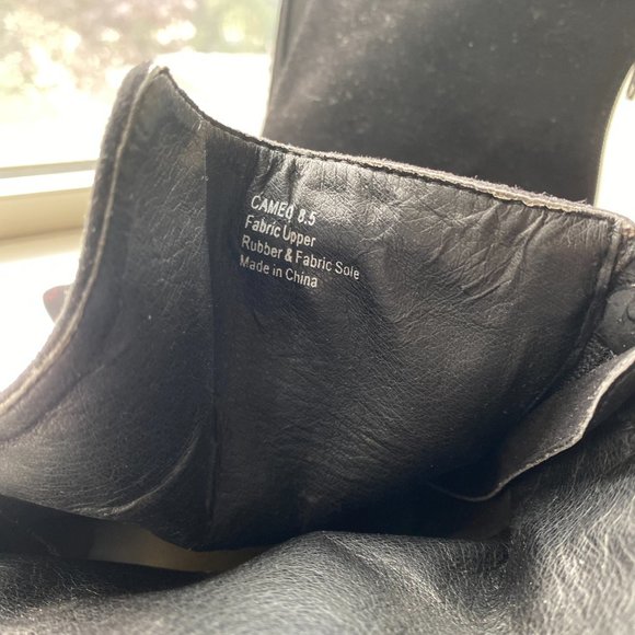 Gold Link Black Bootie - Picture 4 of 4